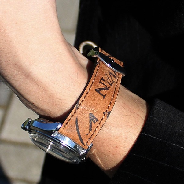 腕時計 イタリアンシェルコルドヴァンシャイニーラッカードホーウィーンレザーウォッチストラップjpm italian watch leather in grey shiny cordovan horween strap shell lacquered 男女兼用腕時計 | twinklehouse.com.vn