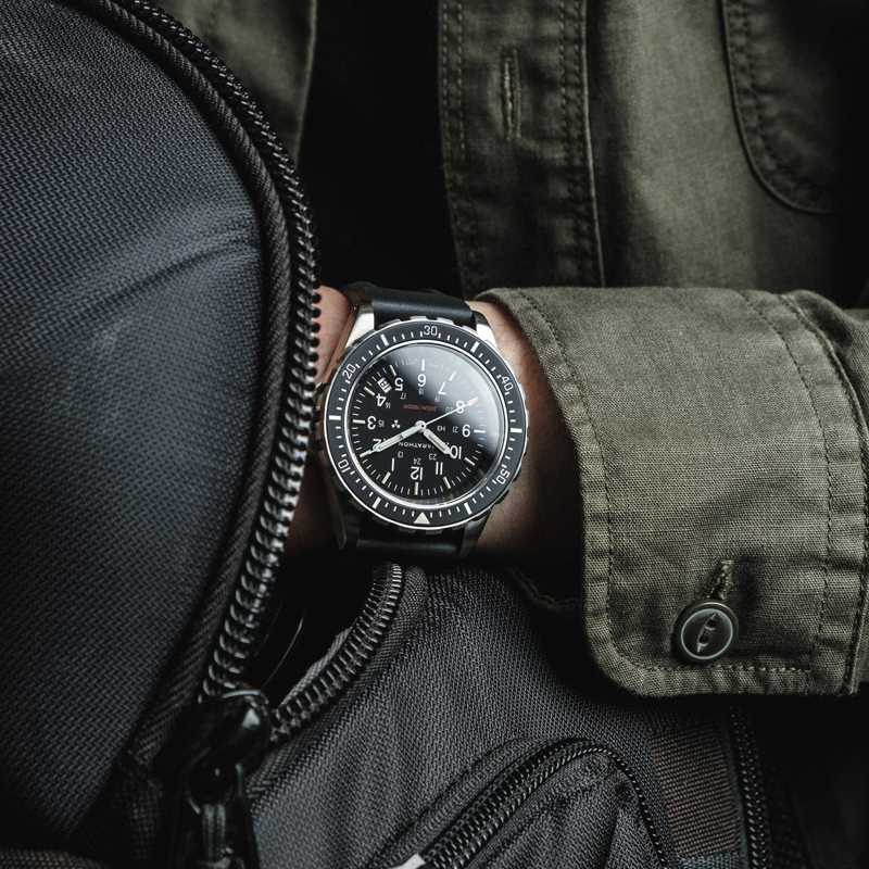 腕時計 MARATHON TSARDivers Quartz 300M マラソン ティーサー