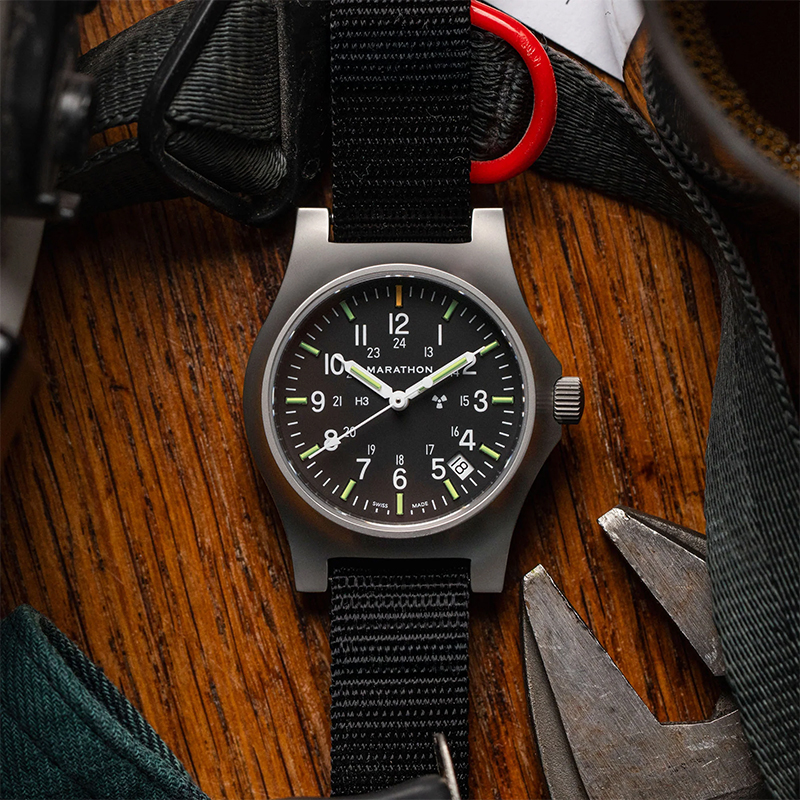 腕時計 MARATHON General Purpose Quartz with Date Stainless Steel