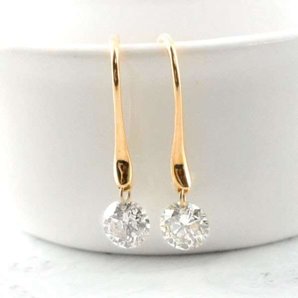 Tanje 18K 18金 グレーダイヤモンド ピアス　フックピアス ダイヤモンド ピアス ダイヤピアス フックピアス ティアドロップ