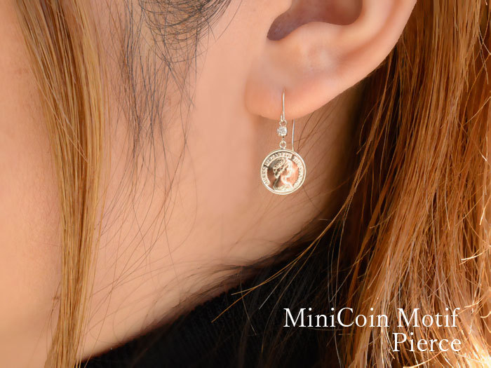 美品　CASUCA　huzi シングルチェーンフックピアス　プラチナ900 美品 CASUCA huzi シングルチェーンフックピアス プラチナ900