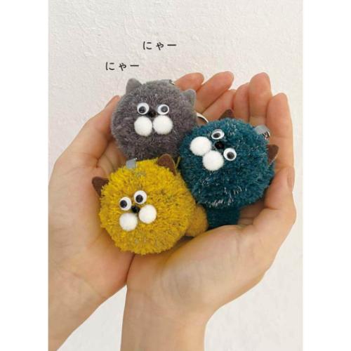 ポンポンリフレクターチャーム キーホルダー デコレ 反射 光る キーリング