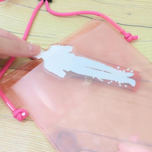 ちいかわ IIIIpocket Clear スマートフォンポーチ スマホポーチ