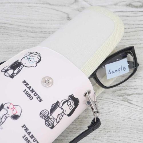 PEANUTS スヌーピー キャラクター 眼鏡ケース パスケース付フラット