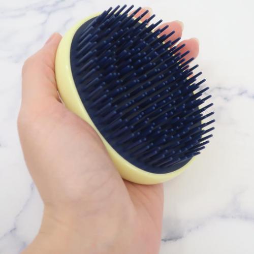 キャラクター風 ヘアブラシ グリッター入り Amazon.co.jp: キラキラヘアブラシ DN39970-72(71/ラプンツェル