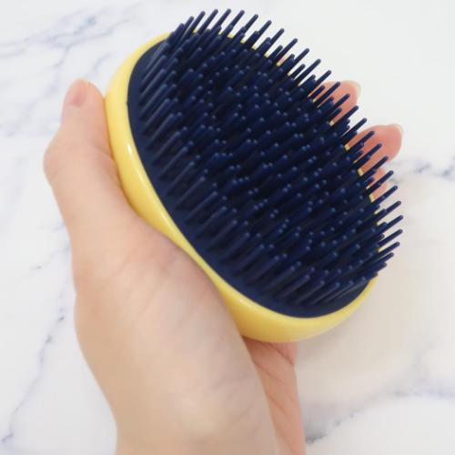 オーバルブラシ ヘアブラシ たまごっち めめっち カミオジャパン
