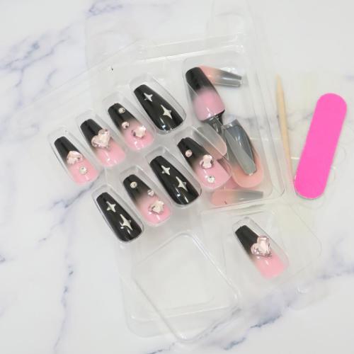 コスメ雑貨 ネイルチップロングスクエアタイプ BLACK PINK カミオジャパン