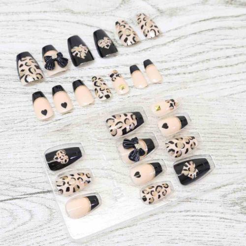 コスメ雑貨 GYARU mee ネイルチップ BLACK LEOPA ネイルアート 付け爪 かわいい