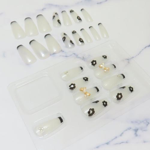 コスメ雑貨 ネイルチップ ロングスクエアタイプ MONOTONE DAISY カミオジャパン