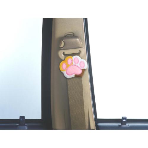 カー用品 ふわふわ肉球シートベルトストッパー ねこ 三金商事