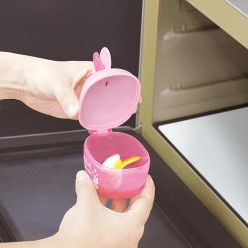 ミニーマウス ベビー用品 おしゃぶりケース ディズニー 錦化成 おしゃぶり入れ