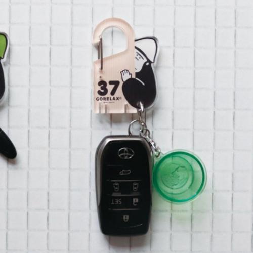 キーホルダー ロッカーキー風カラビナ ごリラックス パインクリエイト