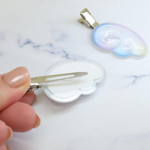 ヘアアクセ ボンボンドロップ 前髪クリップ はね クーリア ヘアクリップ かわいい