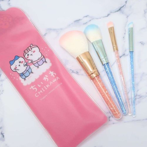 コスメ雑貨 メイクブラシセット 4本セット ちいかわ 粧美堂 : 雑貨