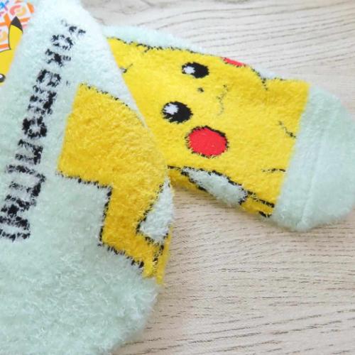 女性用防寒靴下 もっこもこ靴下 レディースソックス ポケットモンスター ピカチュウ MGR スモールプラネット ポケモン ウォーマー雑貨 キャラクター