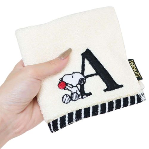 ふわふわイニシャルハンカチタオル ミニタオル ピーナッツ スヌーピー A 西川 プレゼント