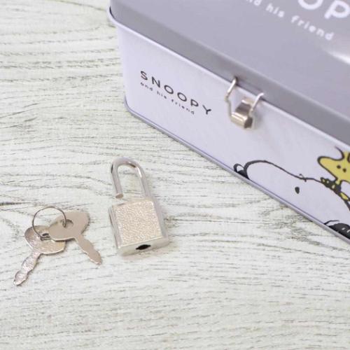 SNOOPY スヌーピー 手提げ金庫 キャッシュボックス サンリオ レトロ レア PEANUTS スヌーピー キャラクター 貯金箱 カギ付き缶バンク モノクロ