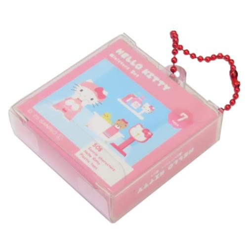 ミニチュア　ハローキティー Hello Kitty Miniature Baby Doll Nursery Care Toy Se - YouTube