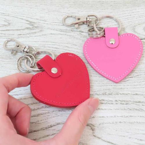 PEANUTS スヌーピー レザーキーホルダー キーリング ハート2 レッド