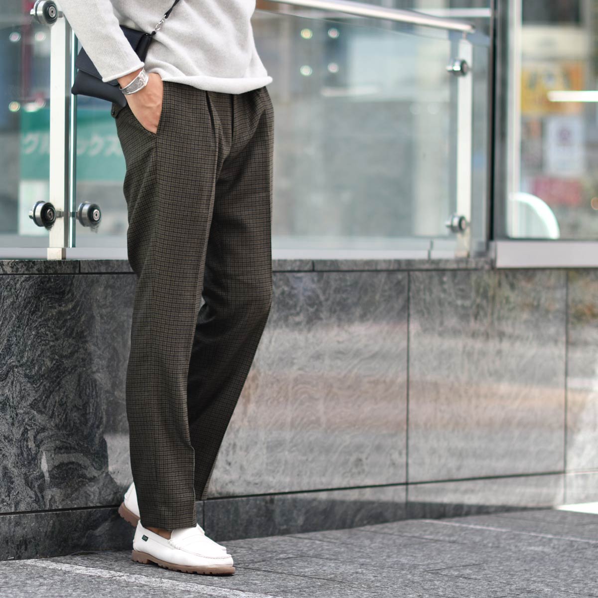 未使用　BERWICH ベルウィッチ コットンツイード パンツ 46 ガンクラブ SALE】BERWICH（ベルウィッチ）SCOTCHスコッチ ウールサキソニーガン