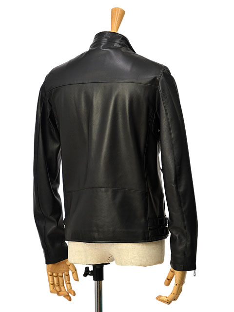 未使用 CINQUANTA/チンクアンタ バルスター ブルゾン 50 17.9万 未使用 CINQUANTA/チンクアンタ バルスター ブルゾン 50 17.9万 【公式