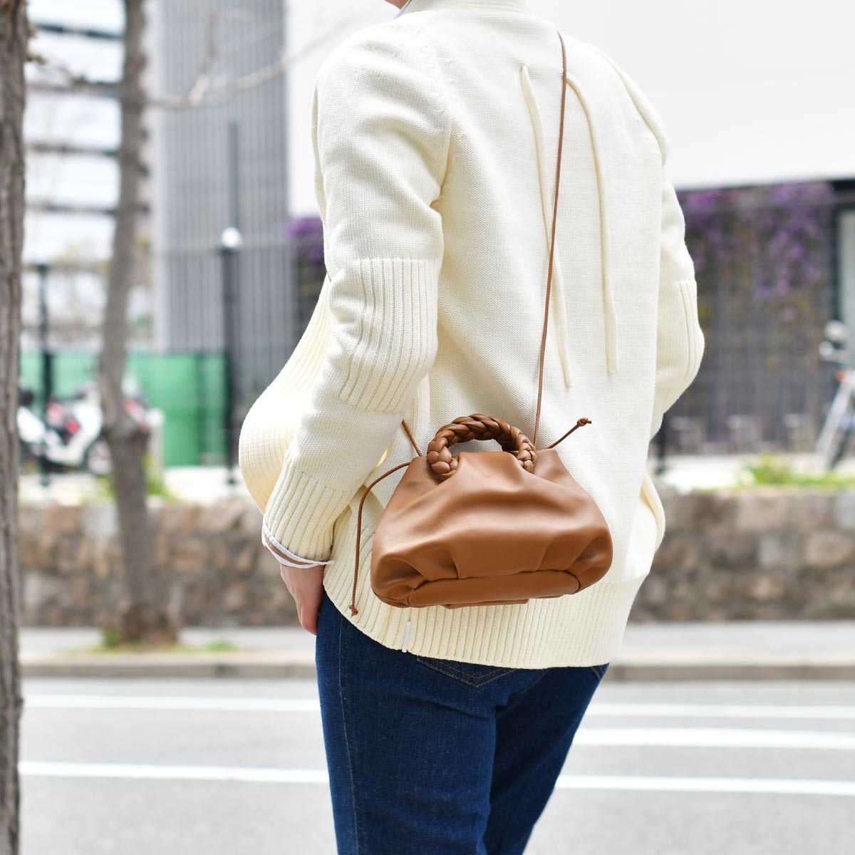 HEREU【へリュー】クロスボディバッグ BOMBON CROSSBODY TAN ライトブラウン : herue03001cam : Cinq  essentiel - 通販 - Yahoo!ショッピング