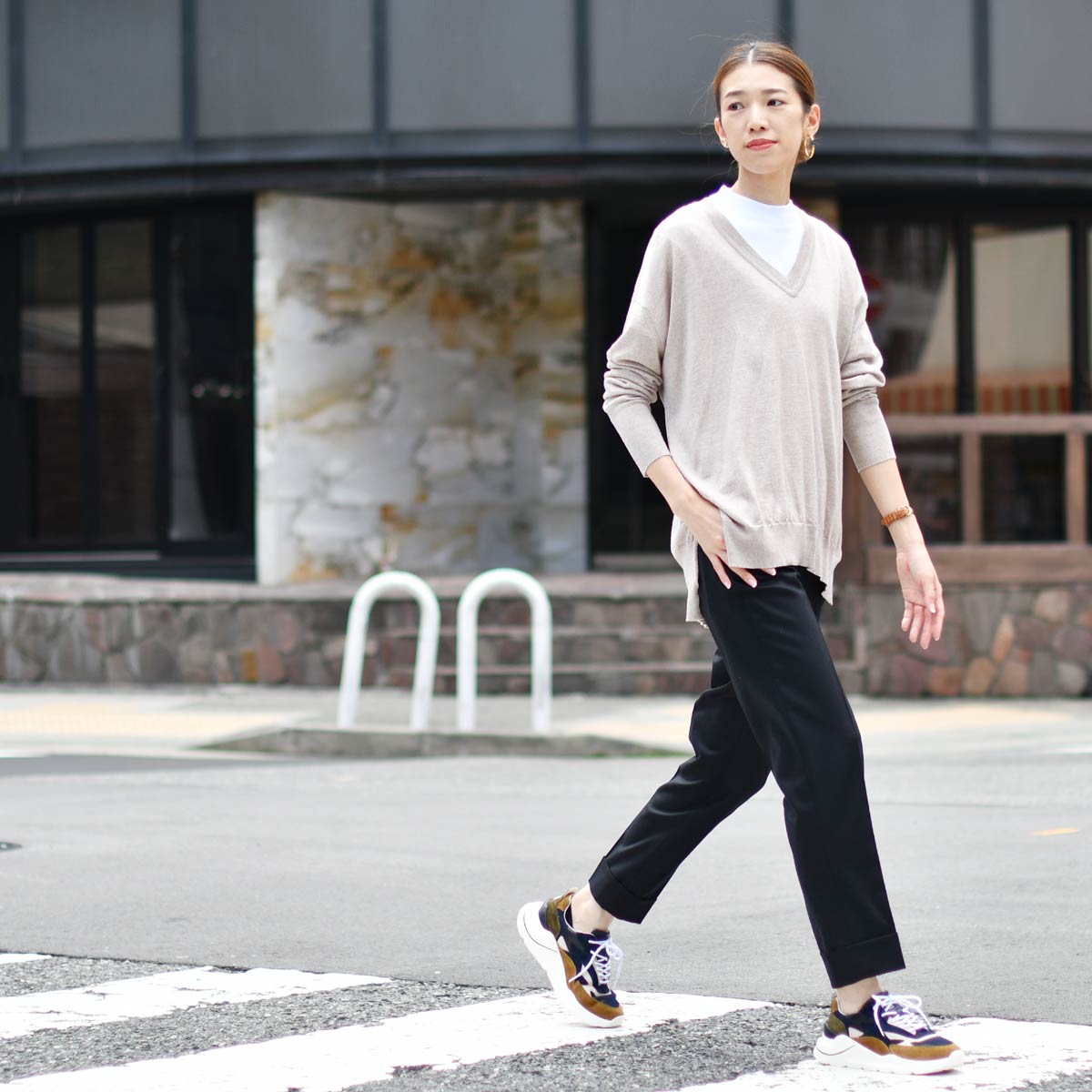 JOHN SMEDLEY【ジョンスメドレー】ビッグシルエットVネックニット 30G RIDLAY SOFT FAWN ウール ライトブラウン