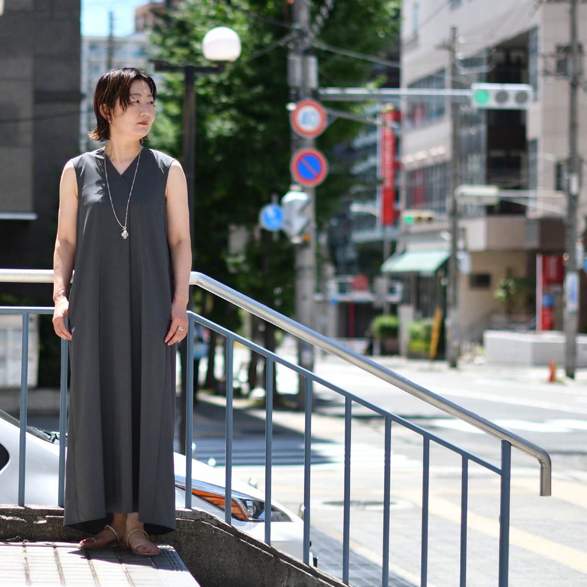 three dots（スリー ドッツ） three dots【スリードッツ】ノースリーブ