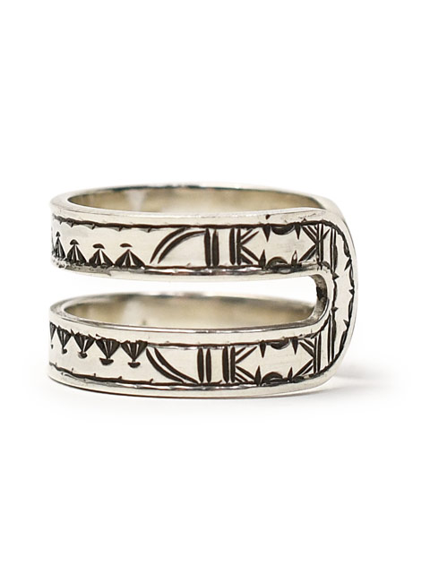 Adawat’n Tuareg ring T221R021SV Adawat'n Tuareg Adawat'n / アダワットゥン トゥアレグ ： Zezi