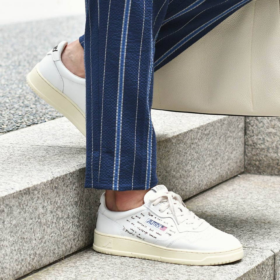  オートリ― レディース スニーカー シューズ Medalist Leather Low-Top Sneakers white black