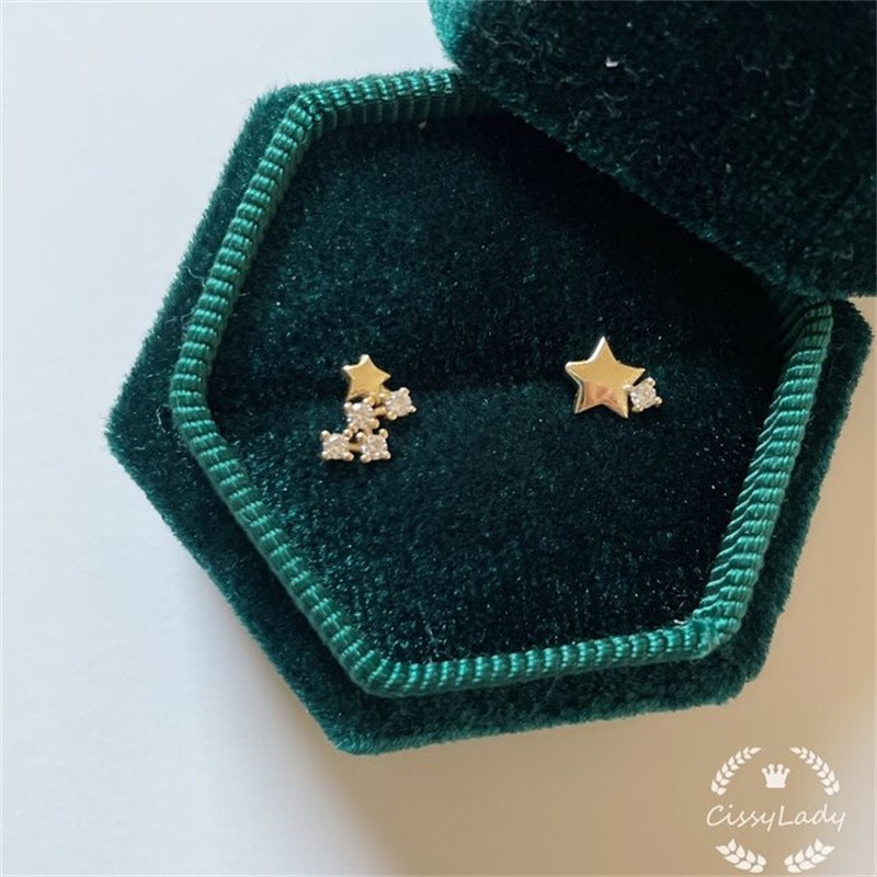 Sv925純銀製 左右違うデザイン 星 スター ミニピアス 繊細 大人