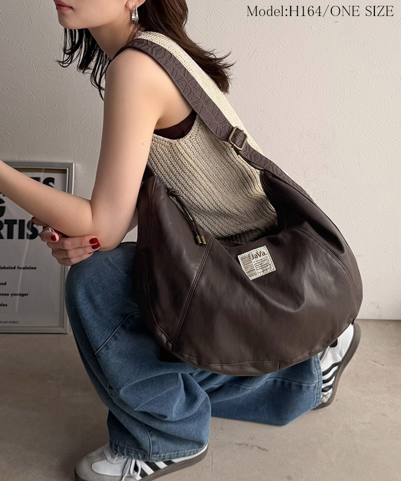 《JaVa ジャバコラボ》大容量でこなれ見え。フェイクレザーハーフムーンワンショルダーバッグ JaVa クラシカルエルフ jv1070239 | classicalelf | 08