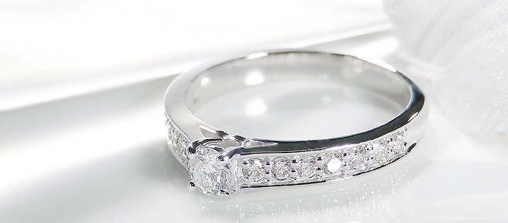 Classic CHESS（クラシックチェス） ダイヤモンド リング 指輪 鑑定