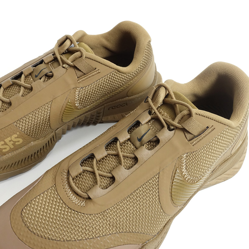 NIKE（ナイキ） [CZ7399] リアクト SFB カーボン ロー スニーカー