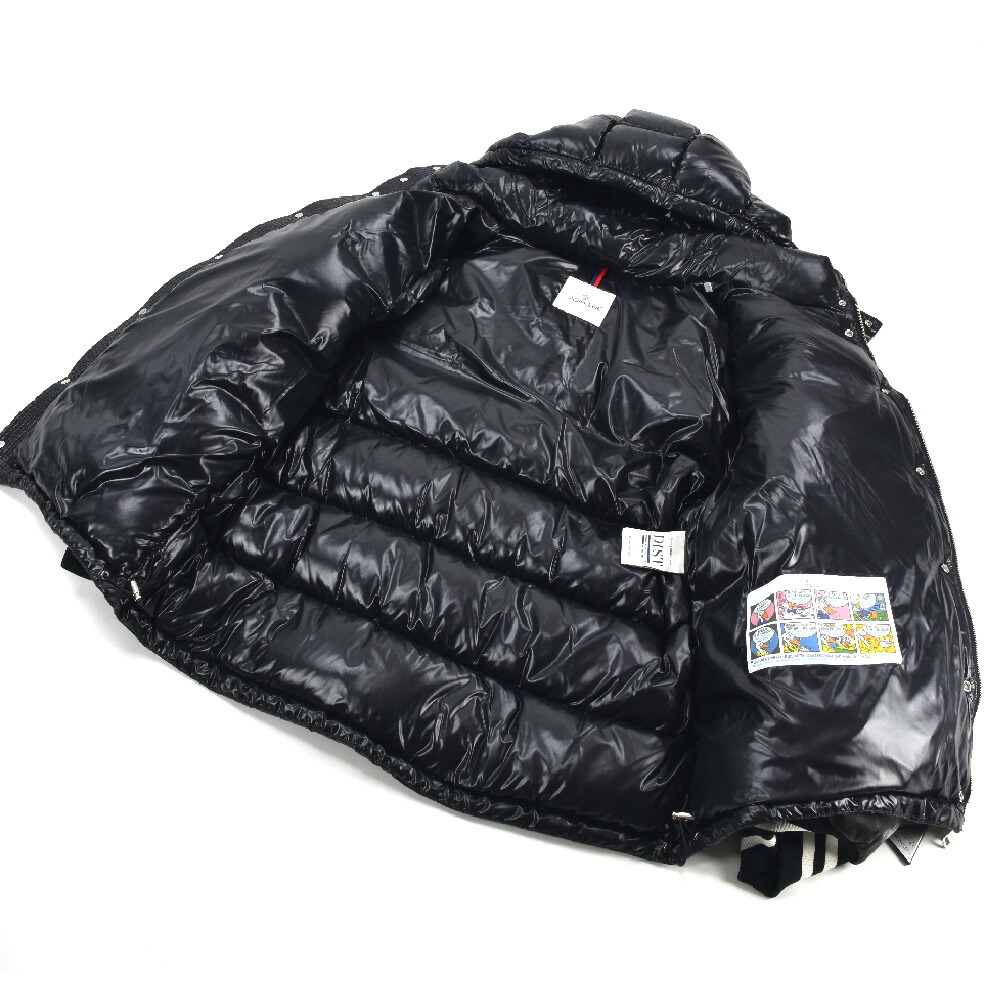 Moncler ブラック フード付きダウンジャケット
