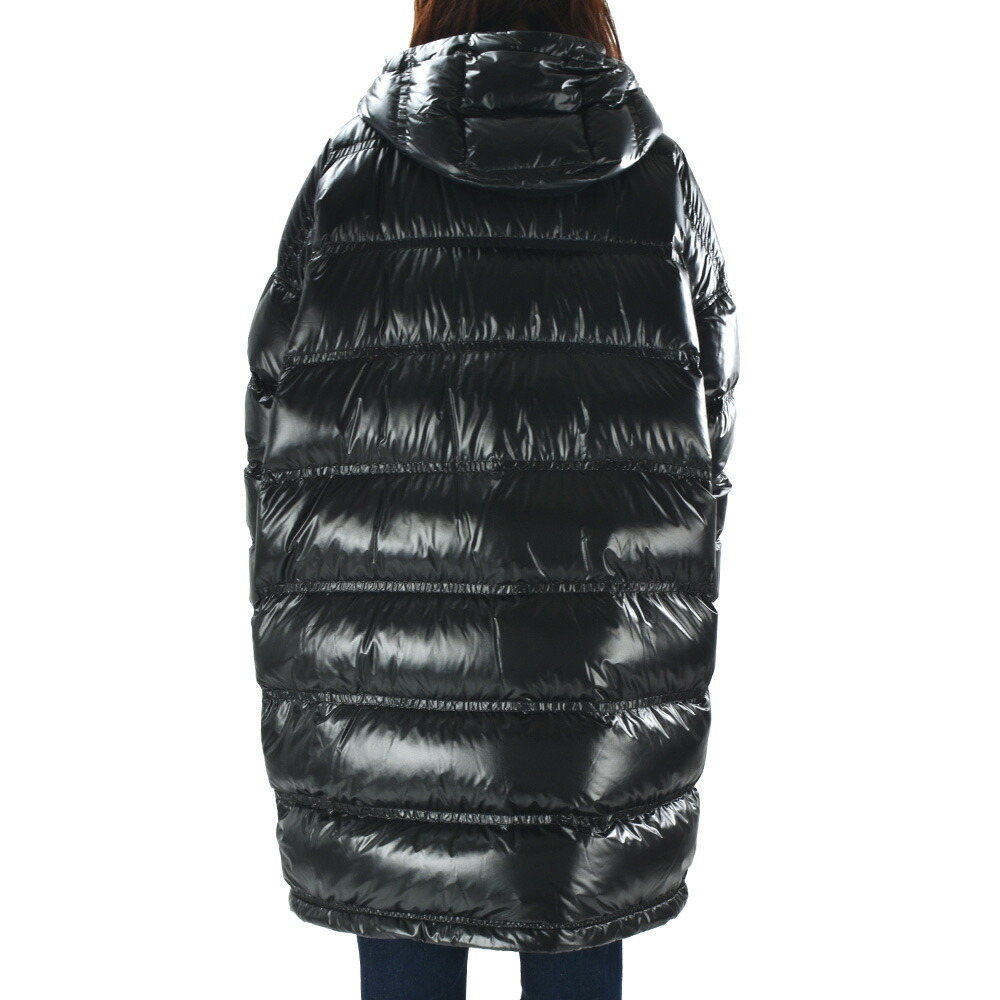 MONCLER ブラック フード付きダウンジャケット MONCLERブラック ダウンジャケット フード付き - メルカリ