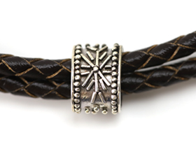 レザーブレスレット（雪の結晶）