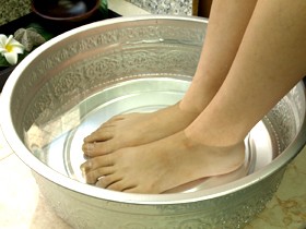 フットバスボウル アルミフラワー 足浴 足湯 インド バリ アジアン 大きい フットバス ボウル(アルミ)オリエンタル(Lサイズ) 足浴器 足湯