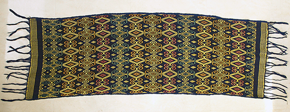 イカットスンバのコーディネート