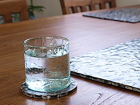 シェルのコースター　螺鈿