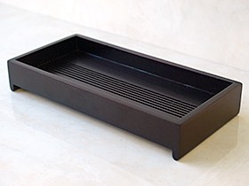 ダークブラウン