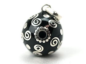 ガムランボール UNIQUE BLACK SUN(黒い太陽) シルバークロス付き バリ