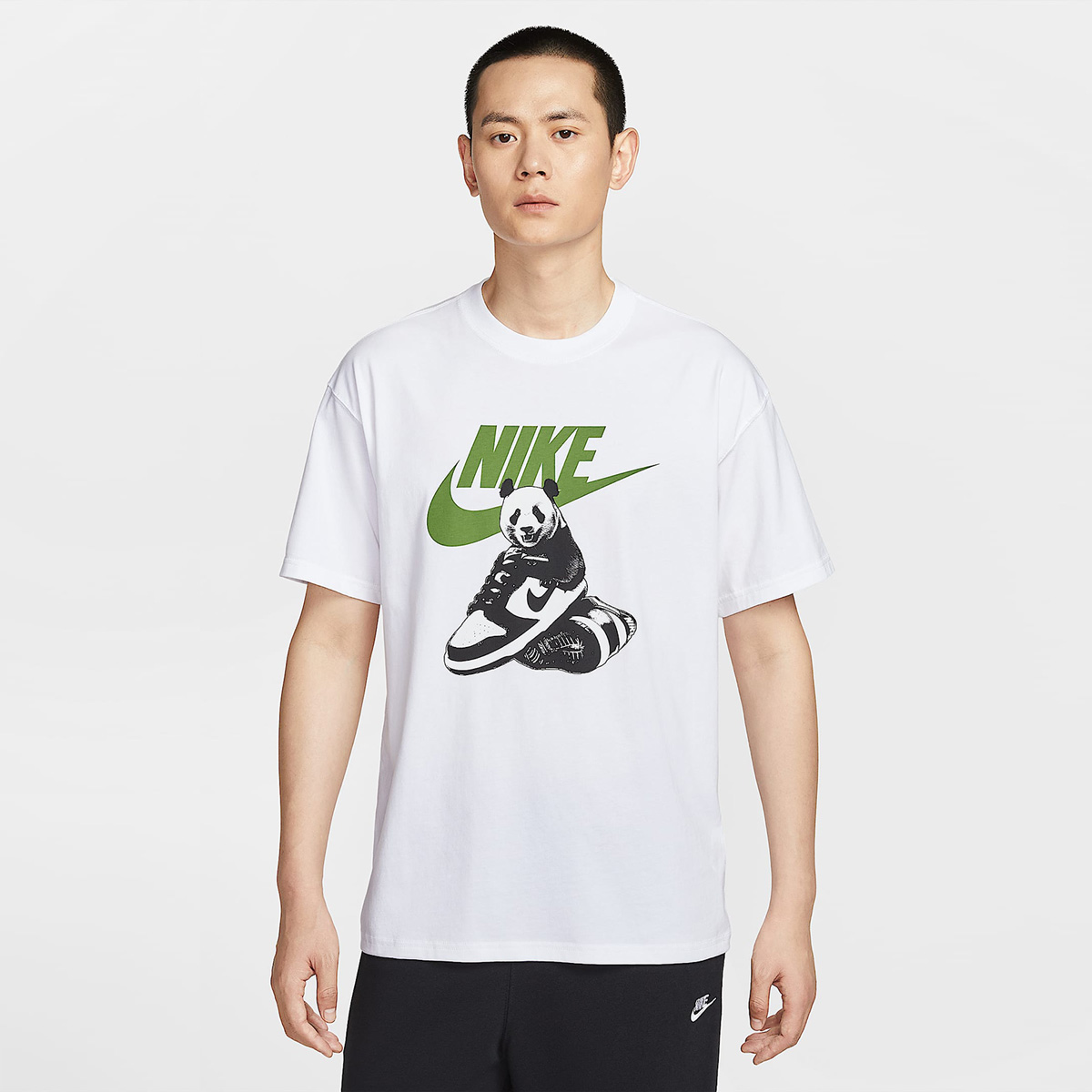 【NIKE】2カラー バックグラフィック 半袖 Tシャツ / 送料無料 hq9245-100_o1.jpg