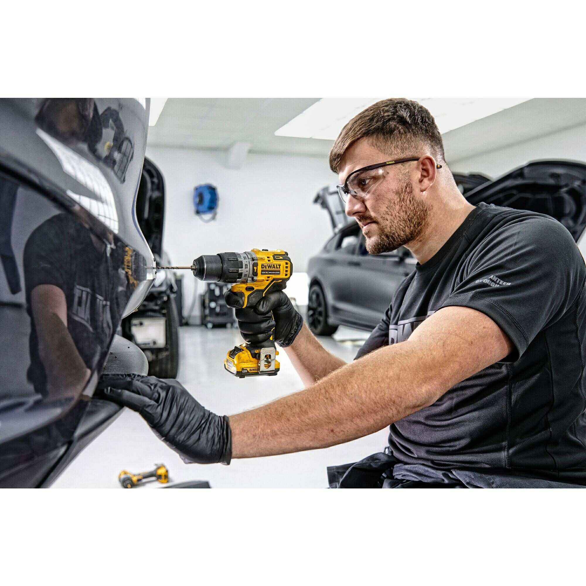 [正規品]デウォルト(DEWALT) 10.8V XR ブラシレス 振動ドリルドライバー 2.0Ah バッテリー2個付 DCD706D2-JP 充電式 電池パックx２ 電動工具 DIY DCD706D2|| | DEWALT | 10
