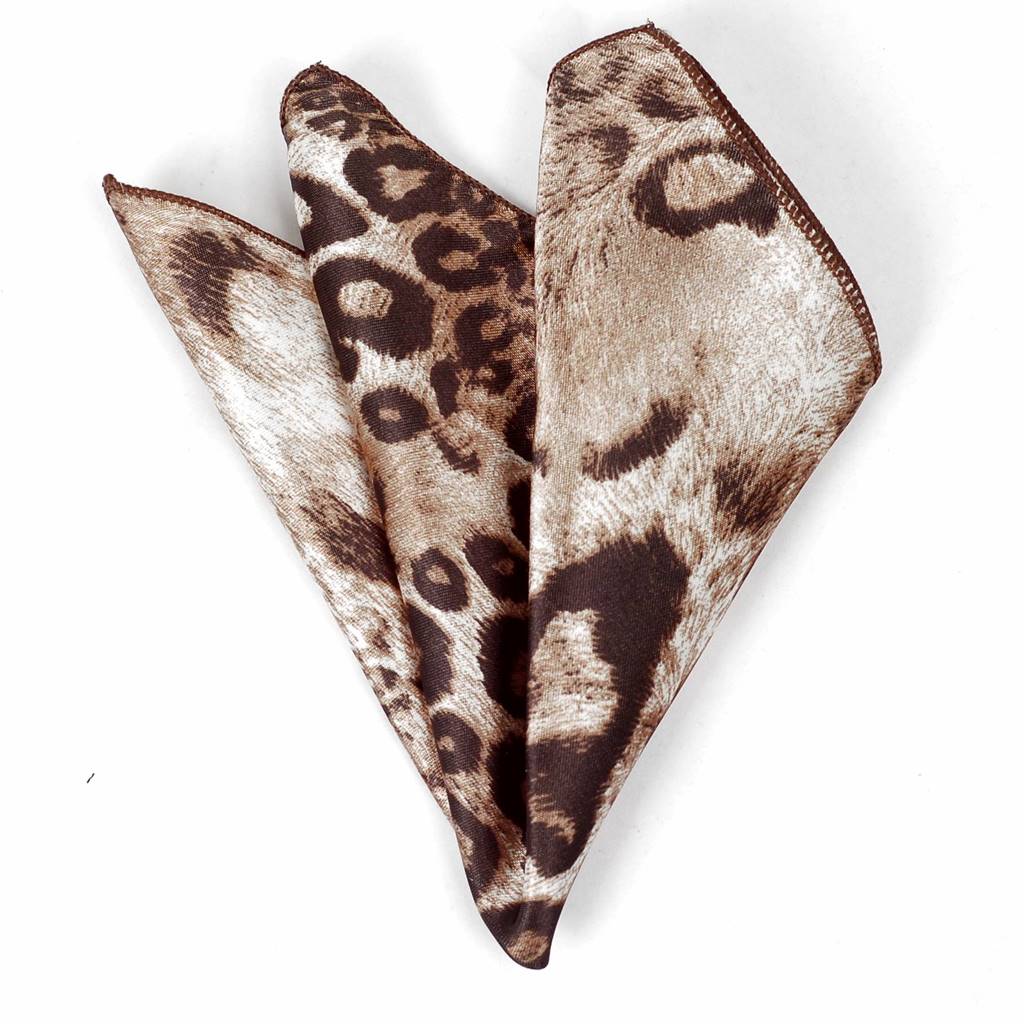 ポケットチーフ ハンカチ ヒョウ柄、チェック柄 ペイズリーなど 10種 一枚でジャケットの胸元が個性的に変わるチーフ飾り！送料無料 |  | 01