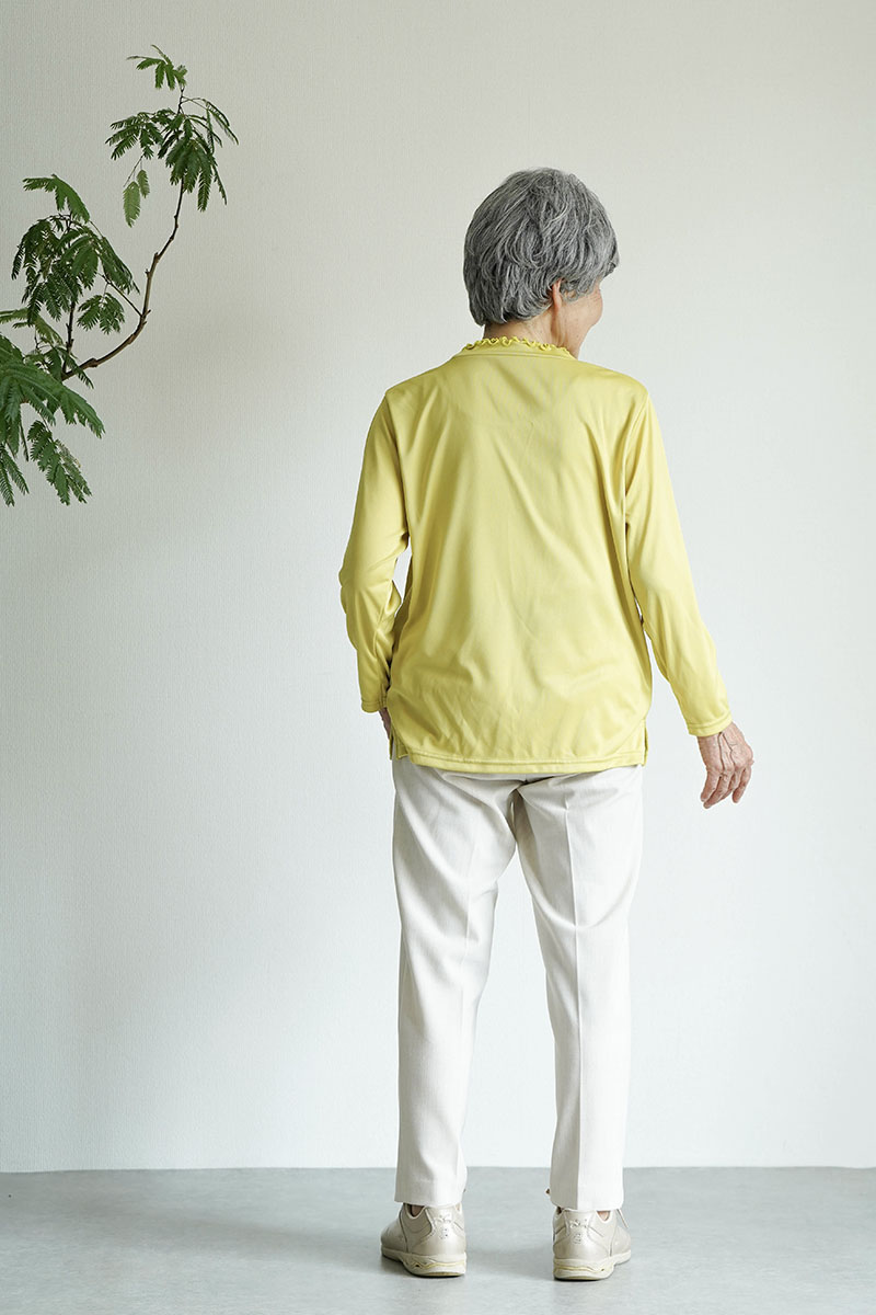 シニア女性 