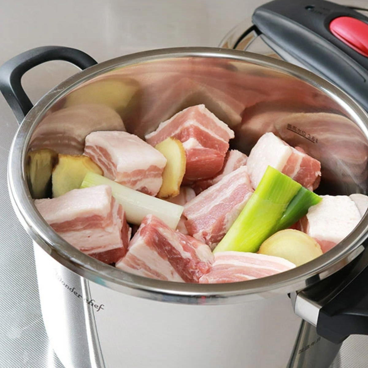 ワンダーシェフ （在庫処分特価） 圧力鍋 5.5L IH対応 21.5cm 圧力切替