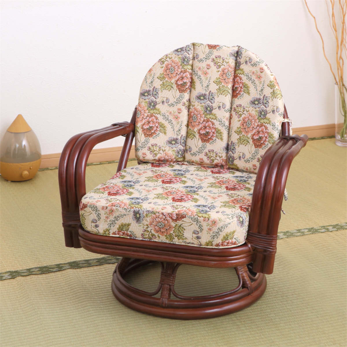 東京インテリア（椅子、スツール、座椅子）（素材：籐、ラタン