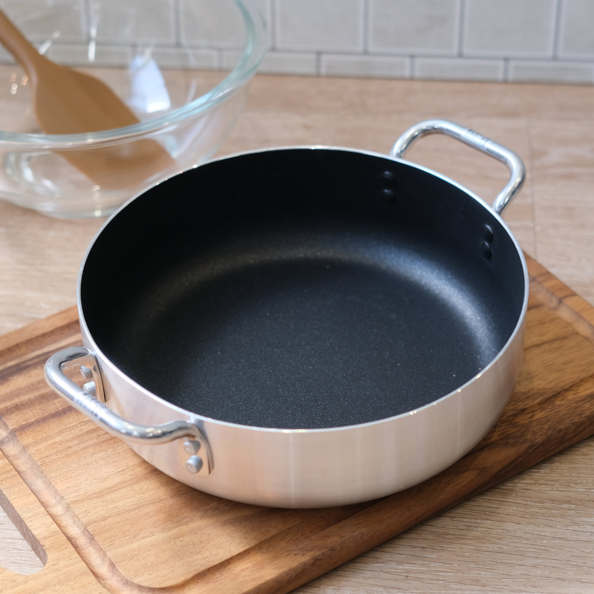 しばのキッチン　IH対応ゴールド両手鍋 2個セット！ パール金属 両手鍋 ノヴェル ステンレス 18cm IH対応 （ ガス火 IH ih