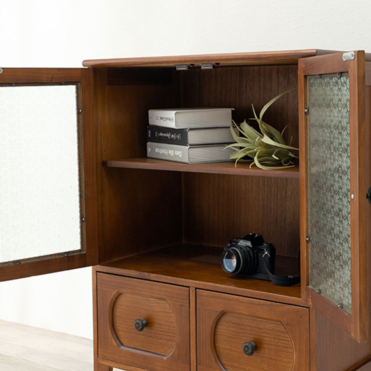 HAGiHARA（萩原） キャビネット アンティーク調 桐製 ガラス扉 幅60cm